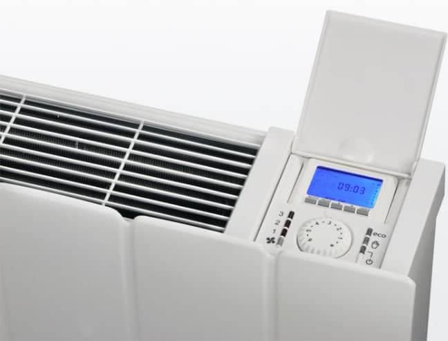 dettaglio_termostato_convettori_ad_acqua_pompe_di_calore_smart_rad